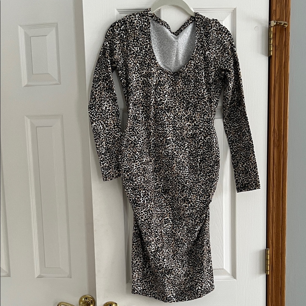 Old Navy Black and White Patterned Long Sleeve Dress